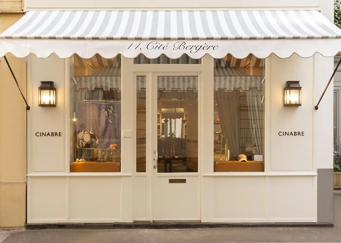 Les Suites Cinabre Paris